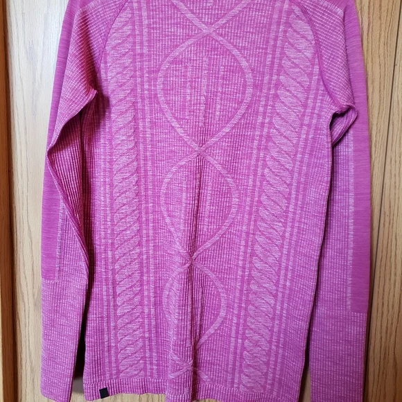 Mint Lululemon Magenta Faux Knit Top In Size 8. - Picture 2 of 4